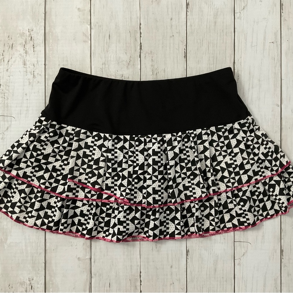 Lucky in Love Black and white Skort with Pink Accents. Shorts underneath size S